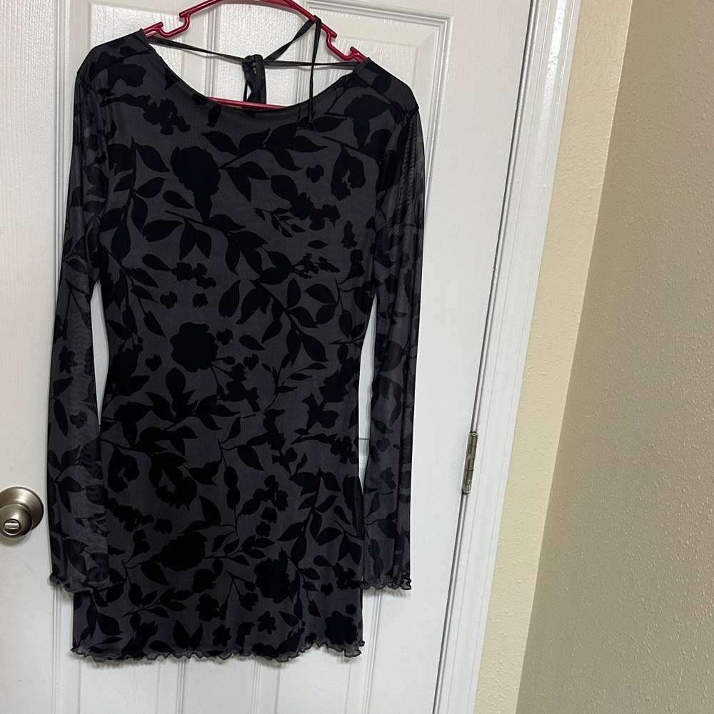 SHEIN Black Floral Long Sleeve Dress